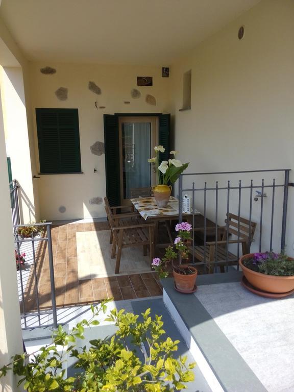 Casa Papaveri Rossi Finale Ligure Oda fotoğraf